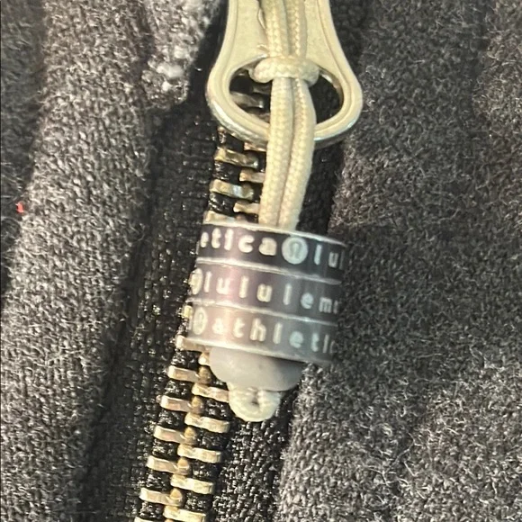 Lululemon Athletica Rare Special Edition - Picture 3 of 9